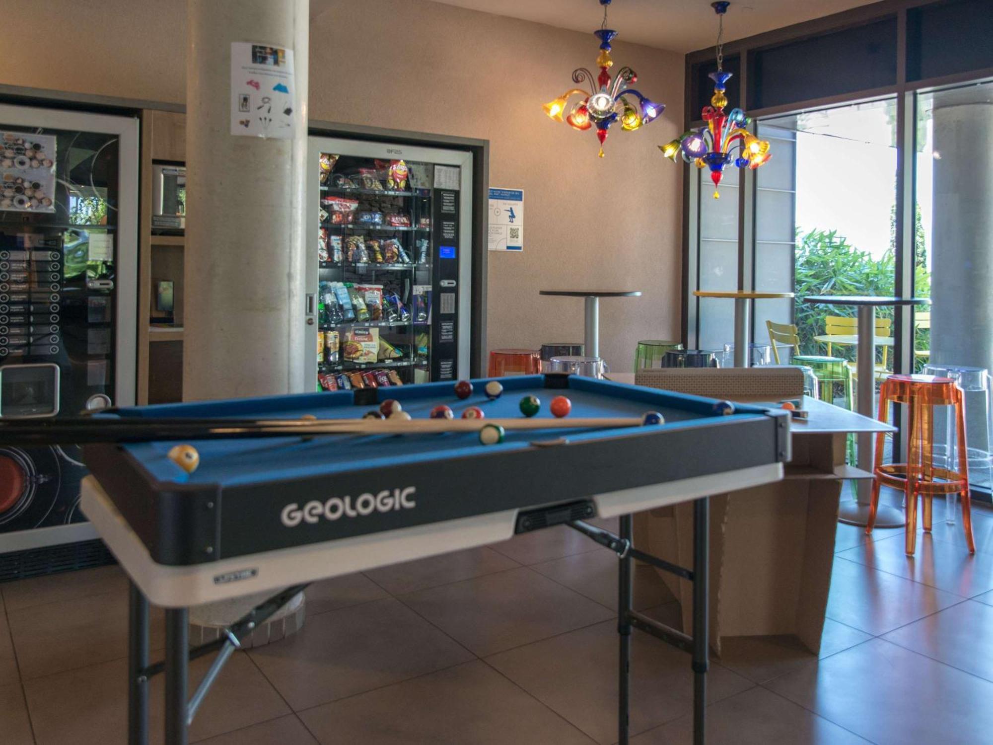 Ibis Budget Archamps Porte De Geneve ภายนอก รูปภาพ