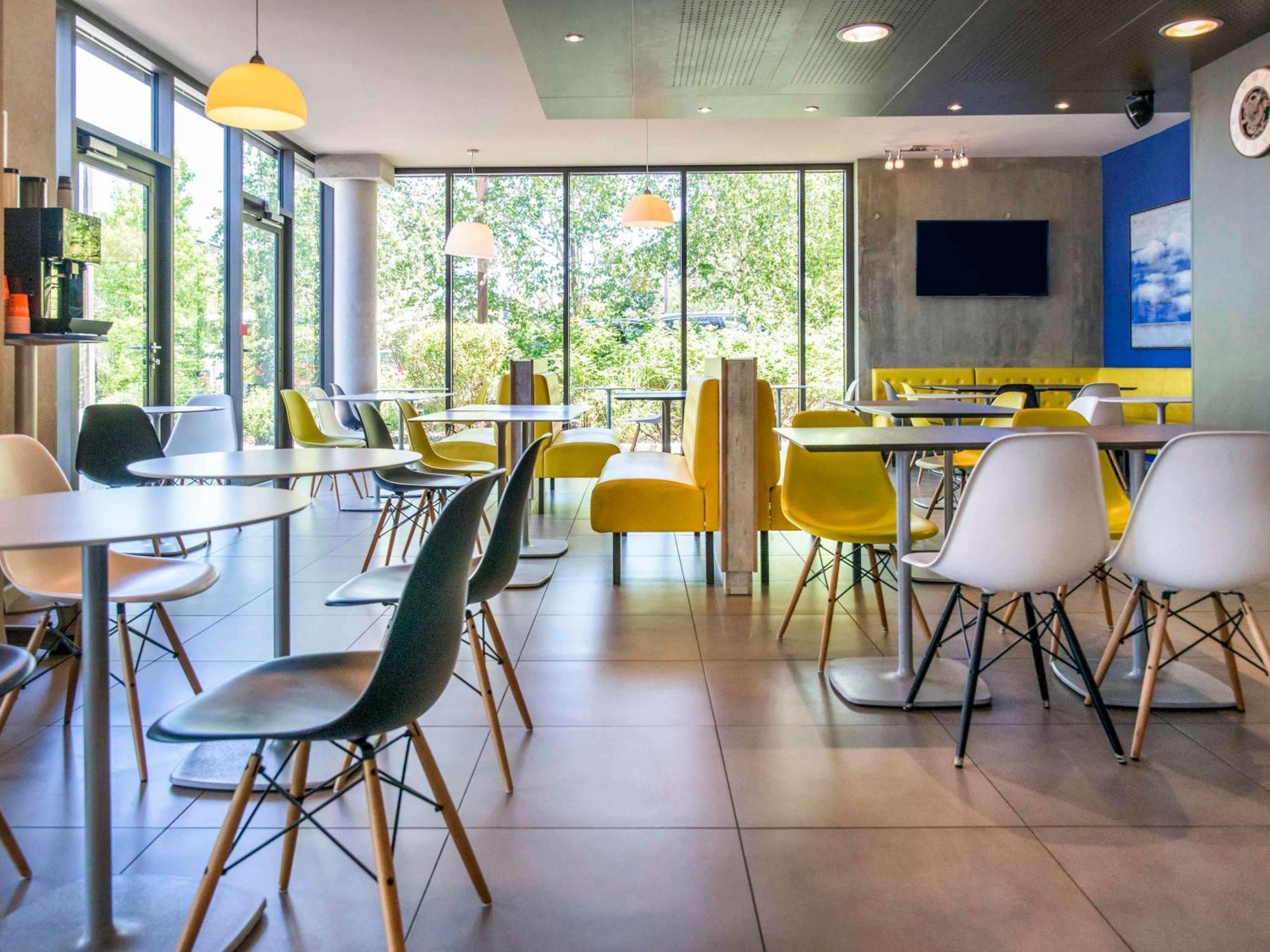 Ibis Budget Archamps Porte De Geneve ภายนอก รูปภาพ