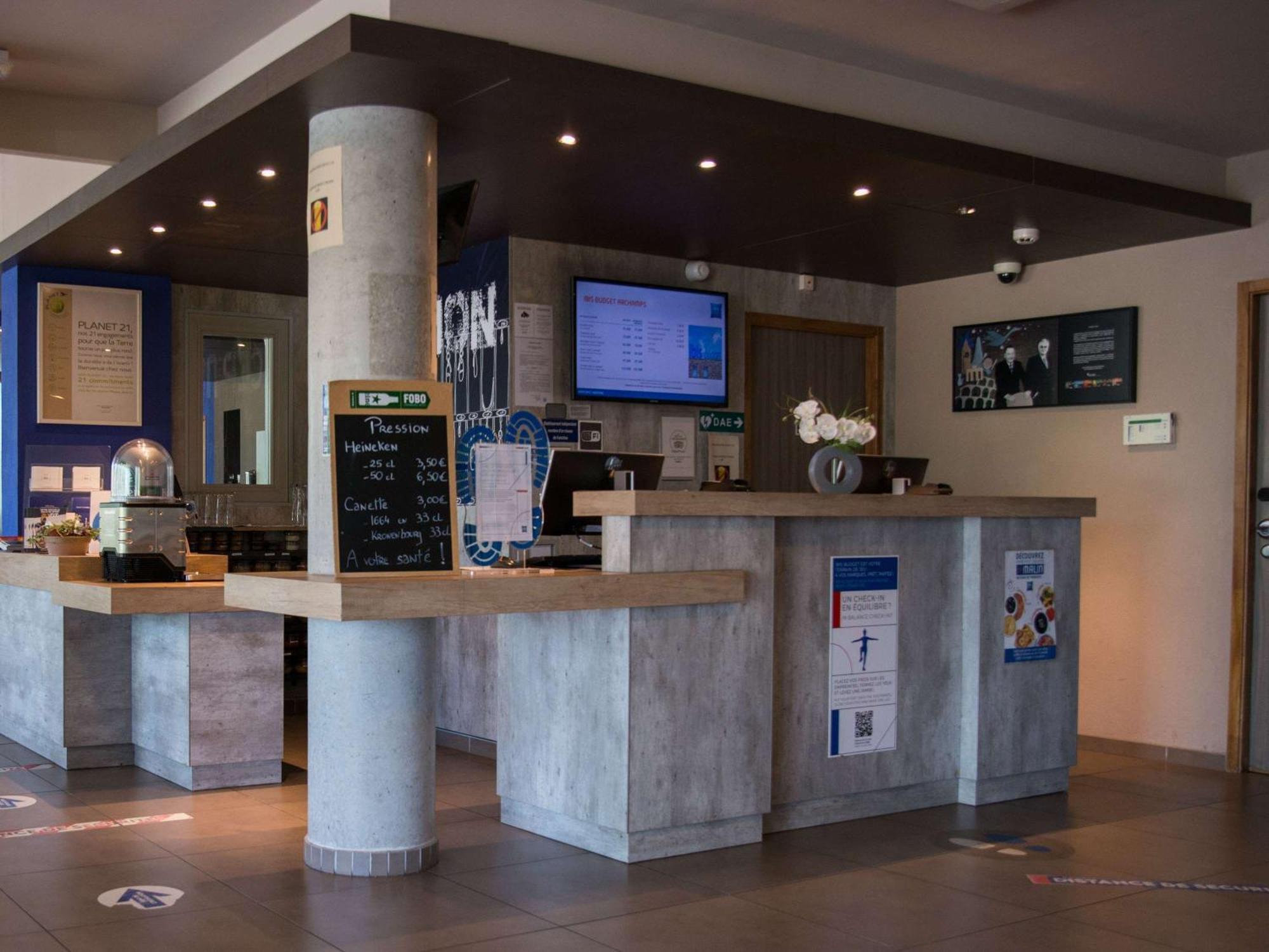 Ibis Budget Archamps Porte De Geneve ภายนอก รูปภาพ