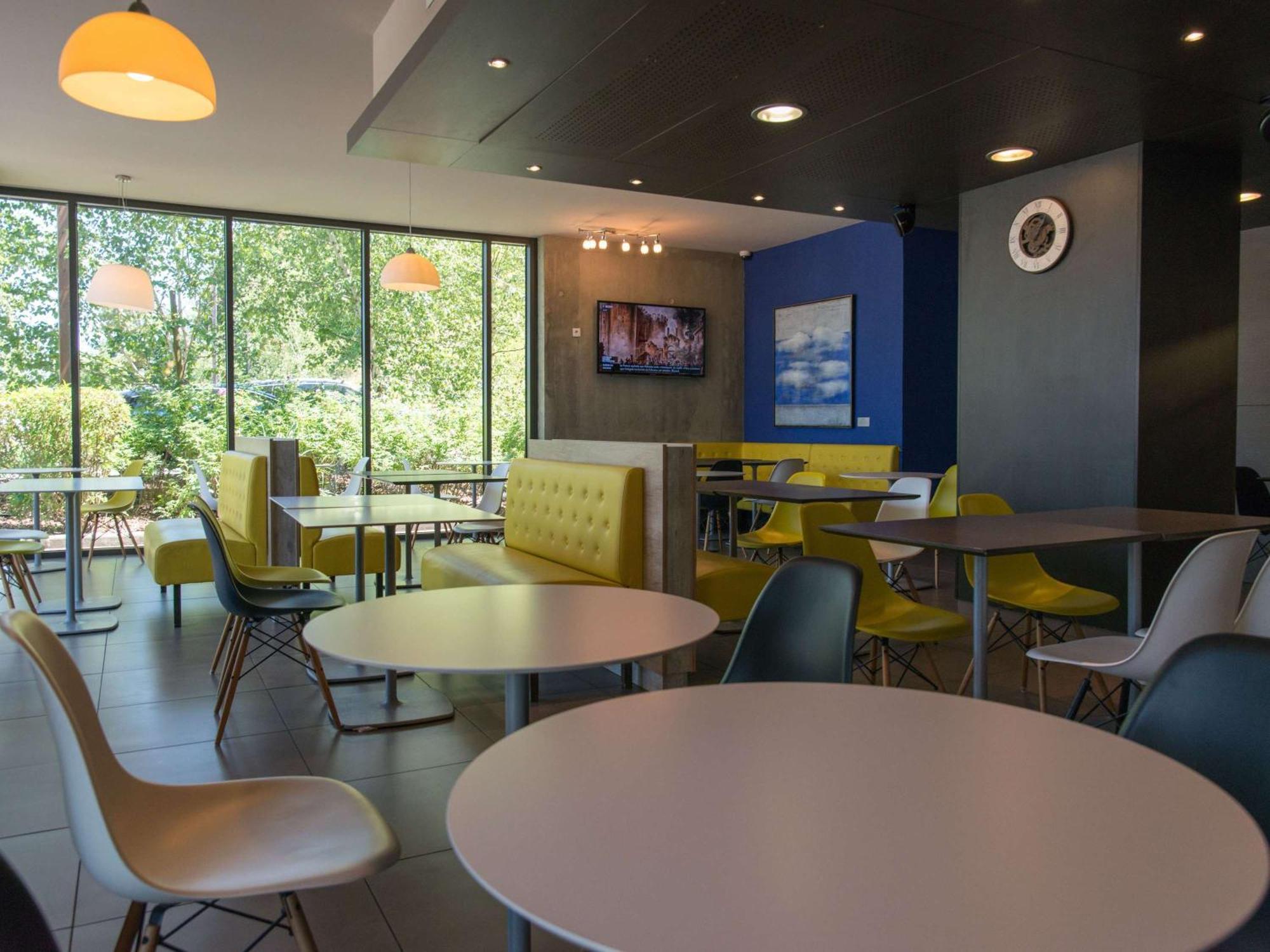 Ibis Budget Archamps Porte De Geneve ภายนอก รูปภาพ