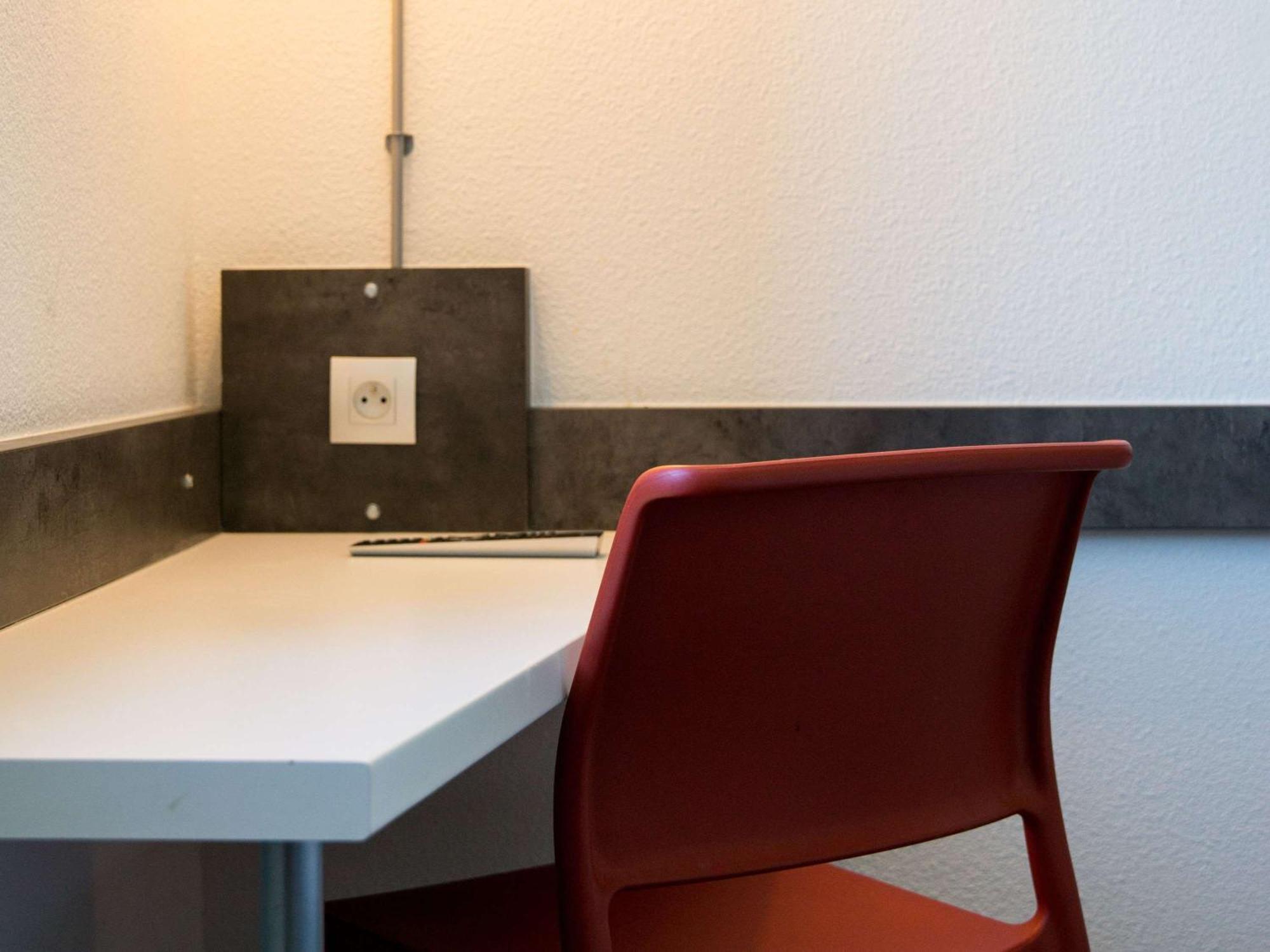 Ibis Budget Archamps Porte De Geneve ภายนอก รูปภาพ